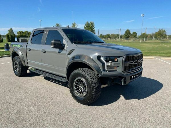 2020 Ford F-150 Raptor - Image 39