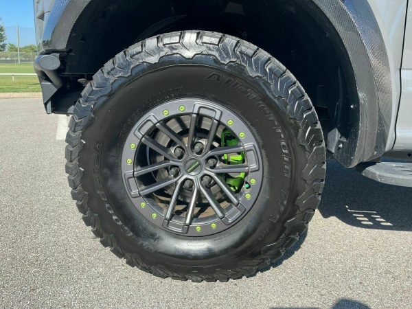 2020 Ford F-150 Raptor - Image 17