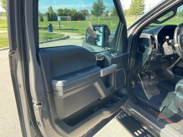 2020 Ford F-150 Raptor - Image 36