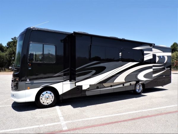 2019 Fleetwood Bounder 35K