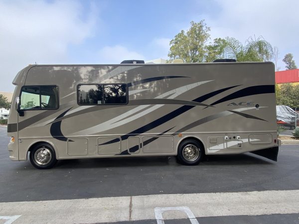 2014 Thor Ace 27.1 - Image 38