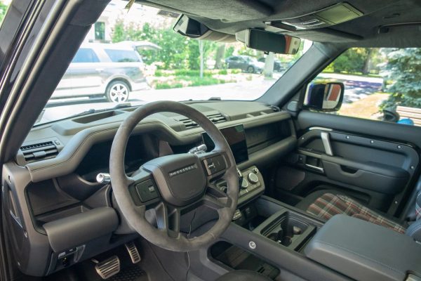 2022 Land Rover Defender 110 - Image 17