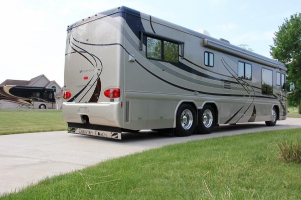 2004 Country Coach Intrigue Suite Escape - Image 64