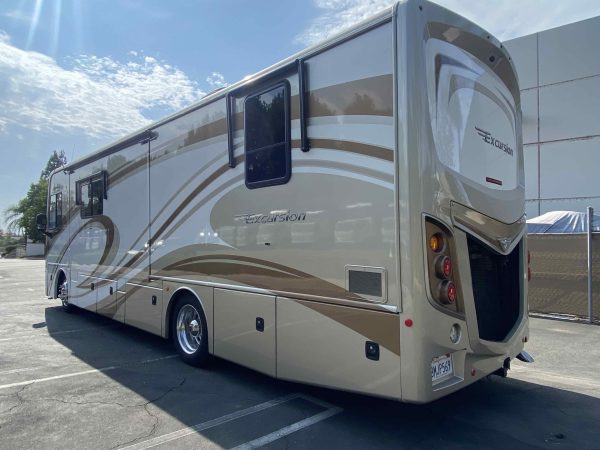 2013 Fleetwood Excursion 33A - Image 4