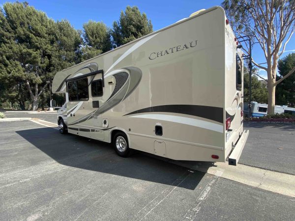 2015 Thor Chateau 26A - Image 18