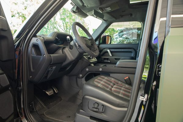 2022 Land Rover Defender 110 - Image 18