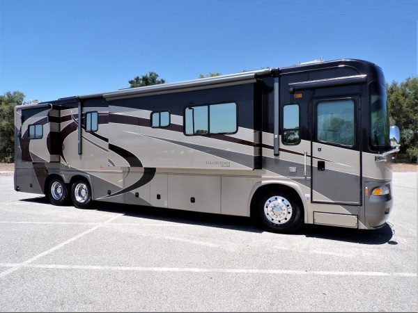 2005 Country Coach Allure 470 Series Mckenzie Bridge - Image 27