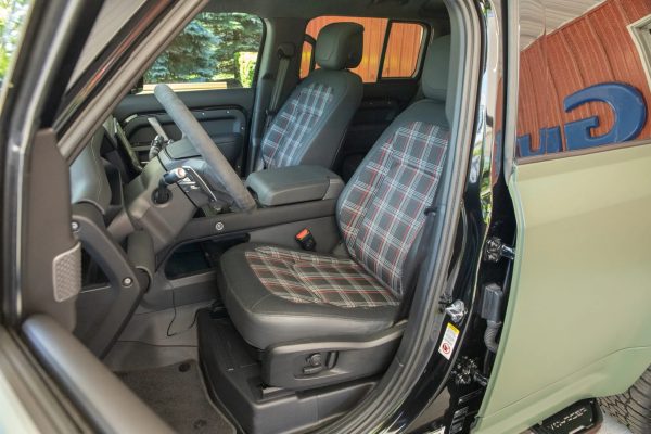 2022 Land Rover Defender 110 - Image 19