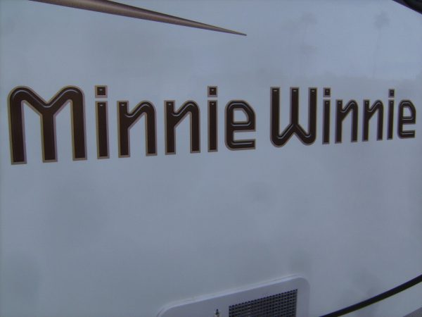 2015 Winnebago Minnie Winnie 27Q - Image 7