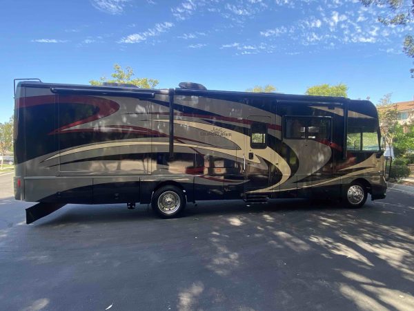 2011 Itasca Suncruiser 35P - Image 49