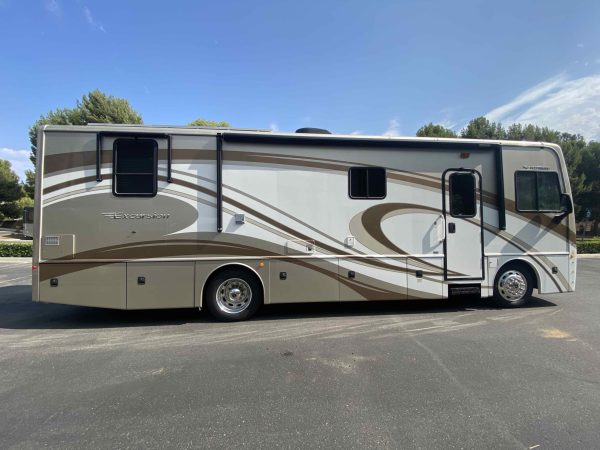 2013 Fleetwood Excursion 33A - Image 7