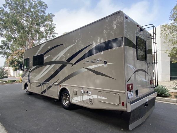 2014 Thor Ace 27.1 - Image 44