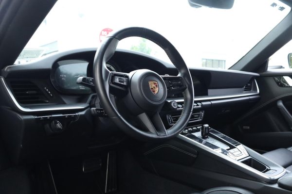 2020 Porsche 911 Carrera 4S - Image 23