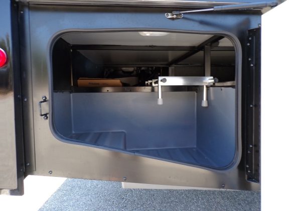 2019 Fleetwood Bounder 35K - Image 50