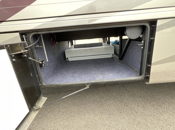 2019 Newmar Dutch Star 4018 - Image 12