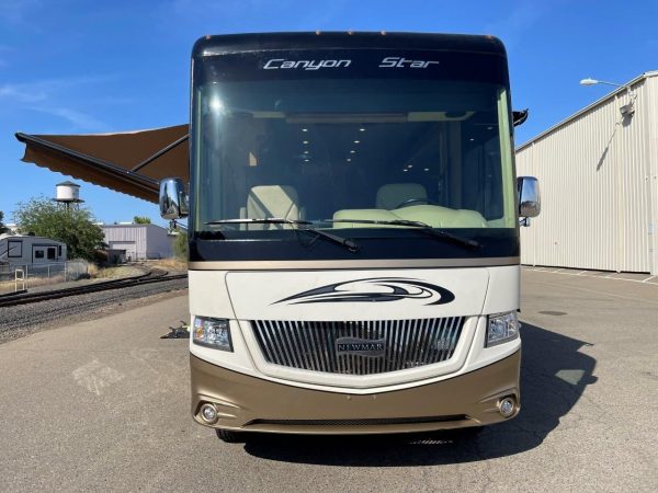 2016 Newmar Canyon Star 3911 - Image 10
