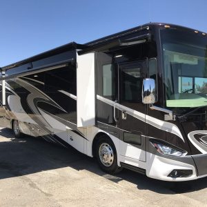 2016 Tiffin Phaeton 40AH