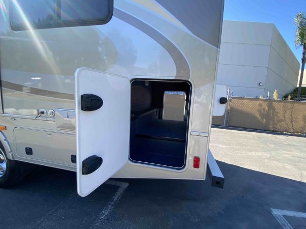 2014 Fleetwood Storm 28MS - Image 3