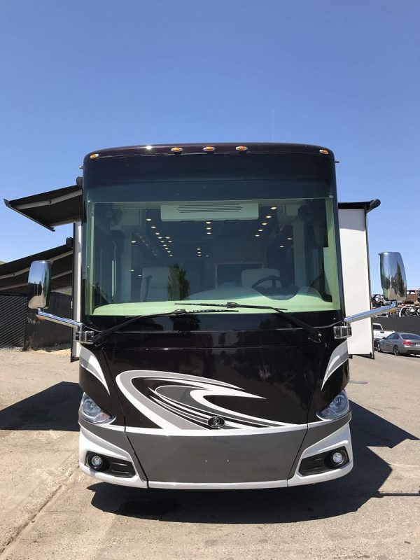 2016 Tiffin Phaeton 40AH - Image 11