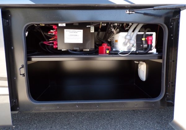 2019 Fleetwood Bounder 35K - Image 8