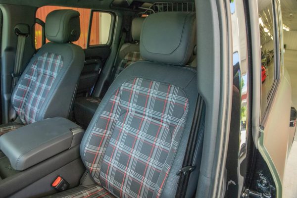 2022 Land Rover Defender 110 - Image 25