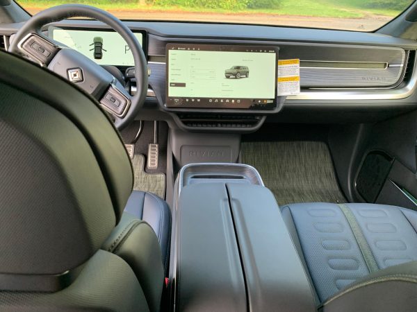 2023 Rivian R1S Launch Edition - Image 32