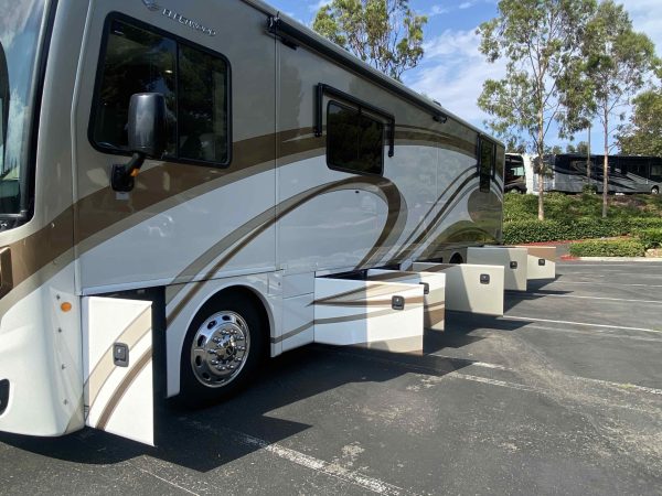 2013 Fleetwood Excursion 33A - Image 13