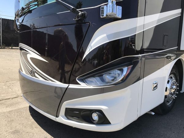 2016 Tiffin Phaeton 40AH - Image 13