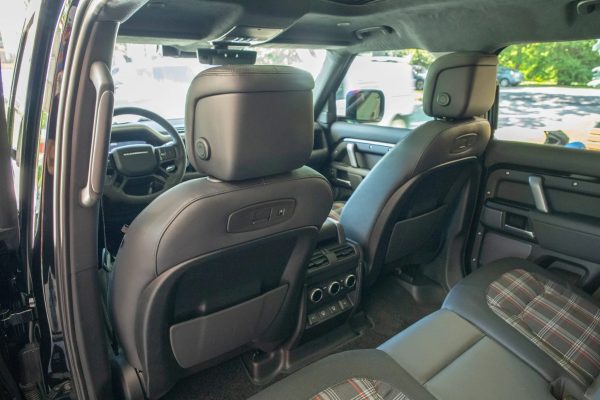 2022 Land Rover Defender 110 - Image 27