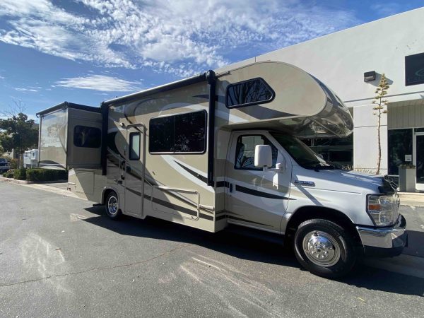 2015 Thor Chateau 26A - Image 31