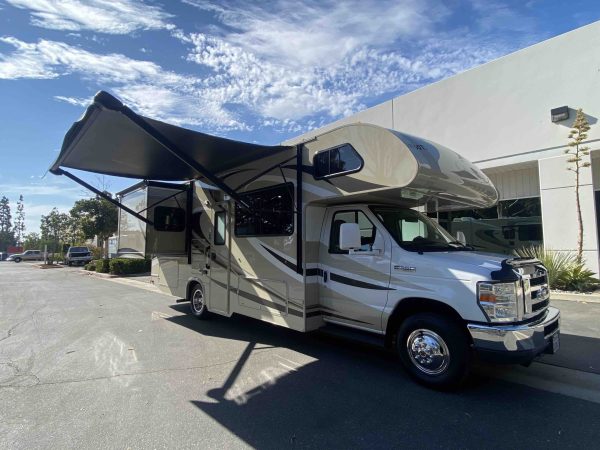 2015 Thor Chateau 26A - Image 32