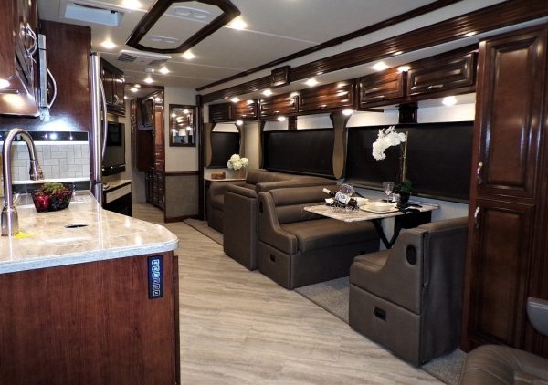 2019 Fleetwood Bounder 35K - Image 22