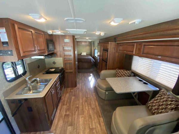 2014 Fleetwood Storm 28MS - Image 12
