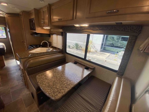 2015 Thor Chateau 26A - Image 34