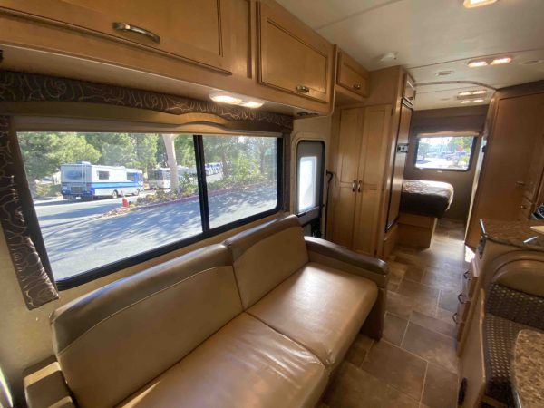 2015 Thor Chateau 26A - Image 35