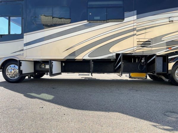 2016 Newmar Canyon Star 3911 - Image 22