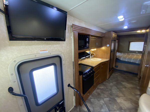 2014 Thor Ace 27.1 - Image 16