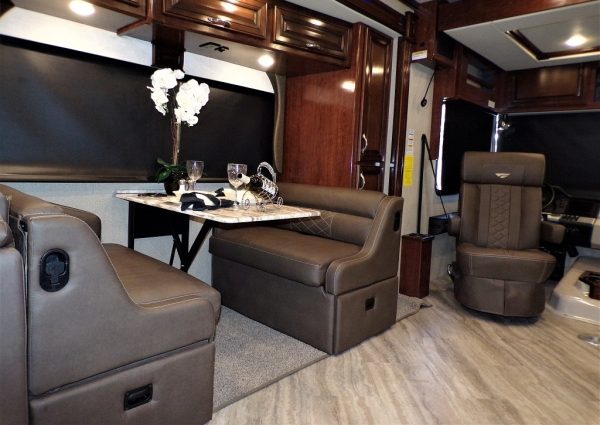 2019 Fleetwood Bounder 35K - Image 18