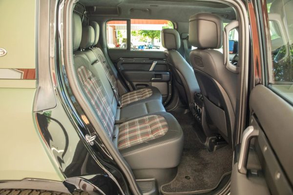 2022 Land Rover Defender 110 - Image 37