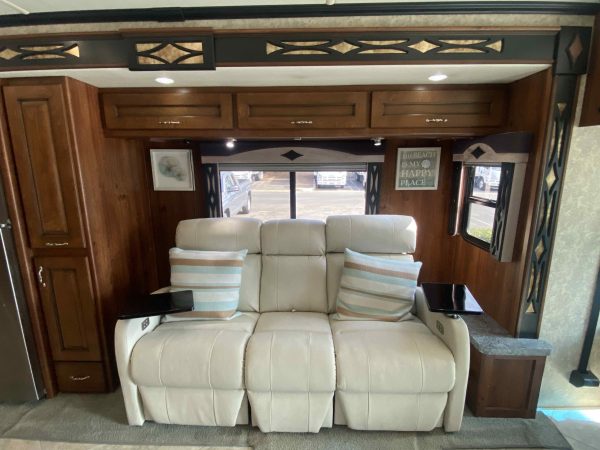 2013 Fleetwood Excursion 33A - Image 24