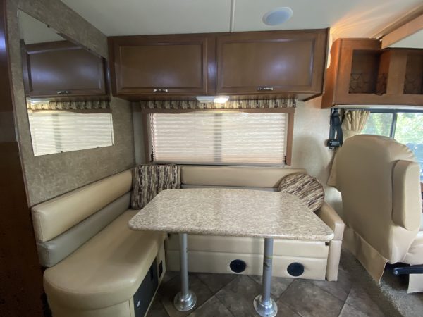 2014 Thor Ace 27.1 - Image 17