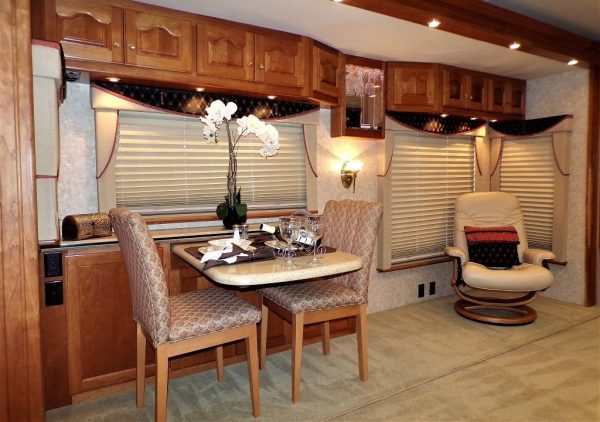 2005 Country Coach Allure 470 Series Mckenzie Bridge - Image 48