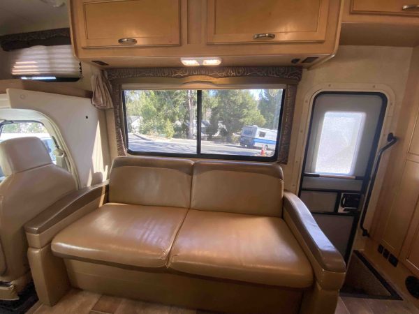 2015 Thor Chateau 26A - Image 41