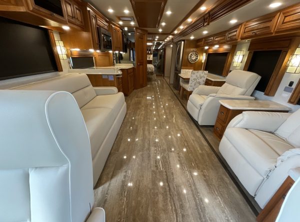 2019 Newmar Dutch Star 4018 - Image 31
