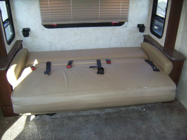2012 Fleetwood Jamboree Sport 28Z - Image 29