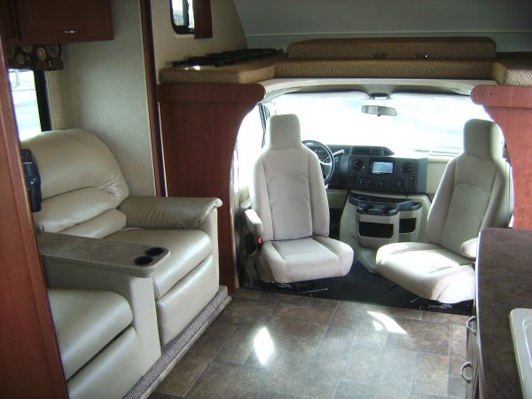 2015 Winnebago Minnie Winnie 27Q - Image 29