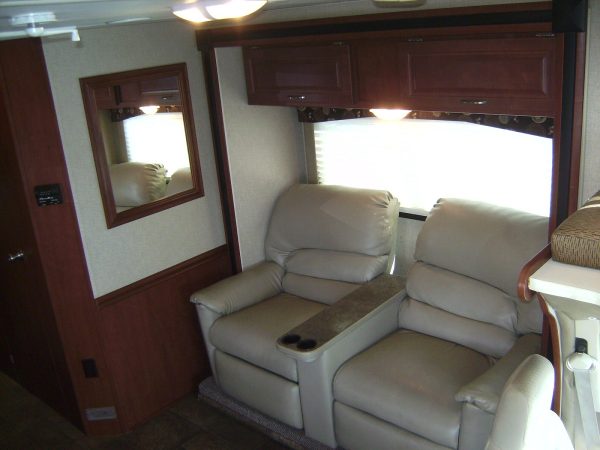 2015 Winnebago Minnie Winnie 27Q - Image 30