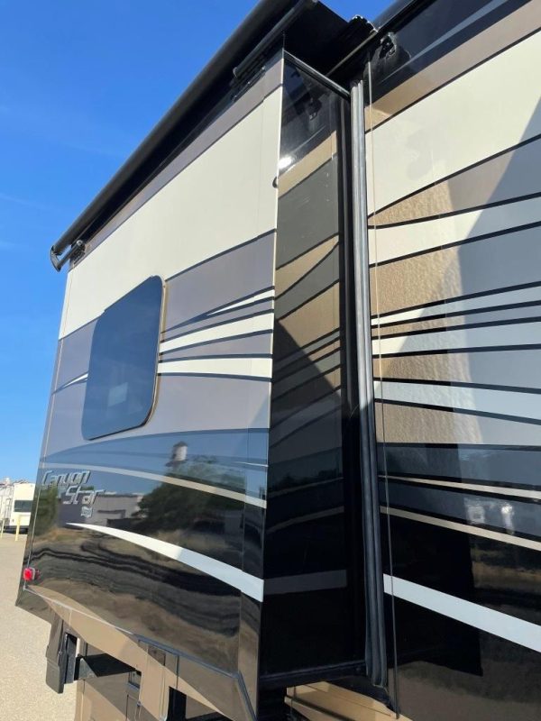 2016 Newmar Canyon Star 3911 - Image 30