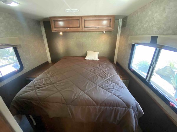 2014 Fleetwood Storm 28MS - Image 22