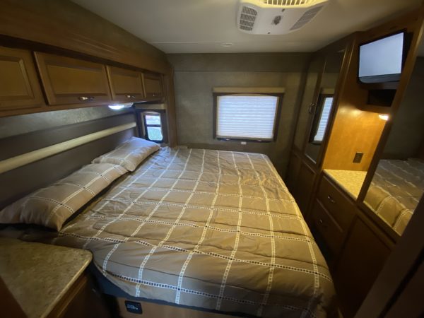2014 Thor Ace 27.1 - Image 24